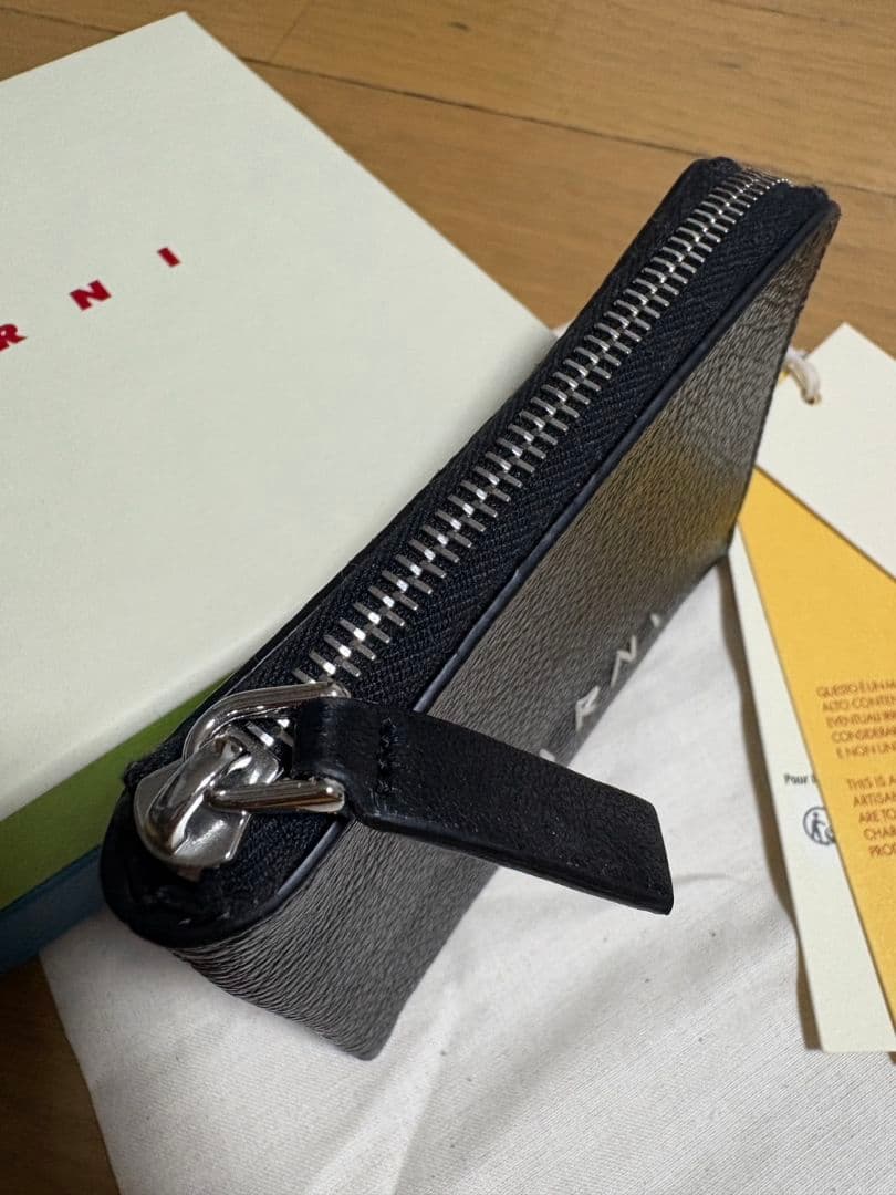 タイムS‼️MARNI ブラックケース