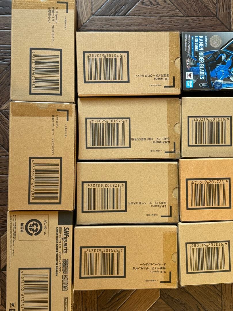 S.H.Figuarts 仮面ライダーセイバー 10聖剣セット