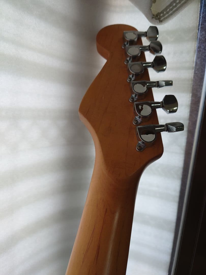 ストラトキャスター エレキギター クリーム色