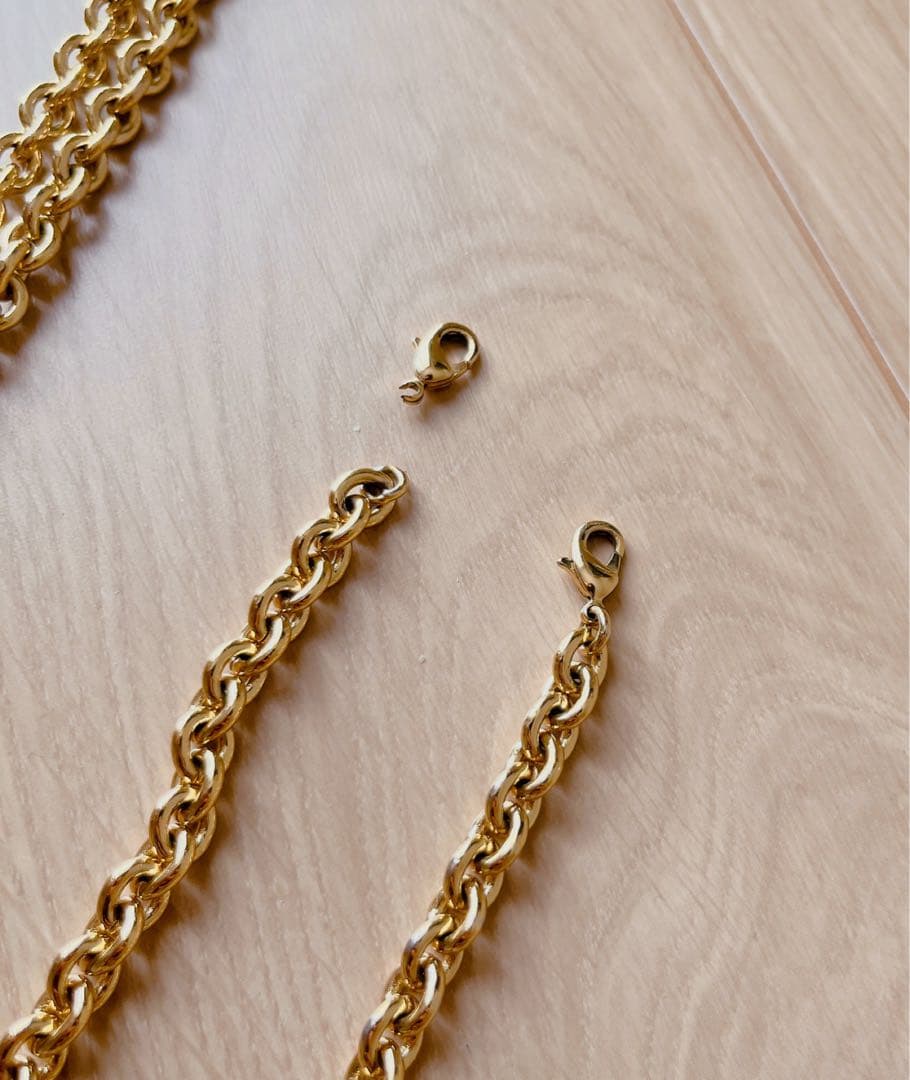 Salvatore Ferragamo フェラガモ チェーンウォレット