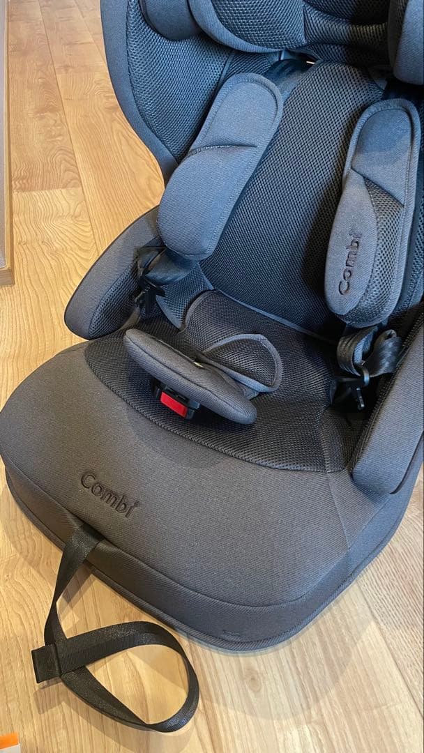 【美品】コンビ(Combi)ジョイトリップ アドバンス プラスISOFIX対応①