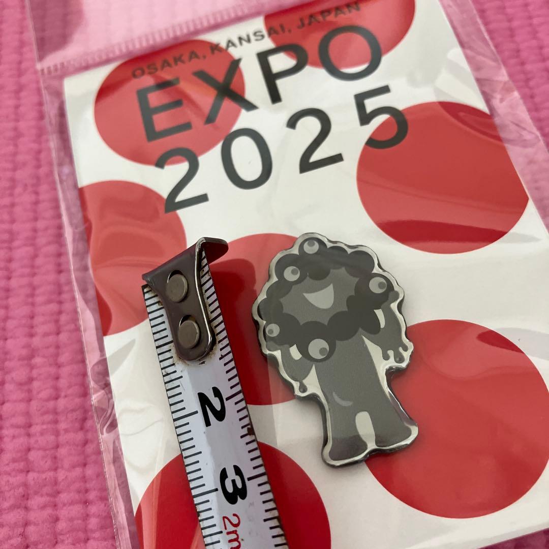 大阪関西万博 EXPO2025 ミャクミャク ピンバッジ モノクロ - メルカリ