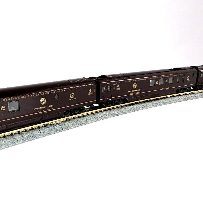 KATO　「ななつ星in九州」　クルーズトレイン　8両セット