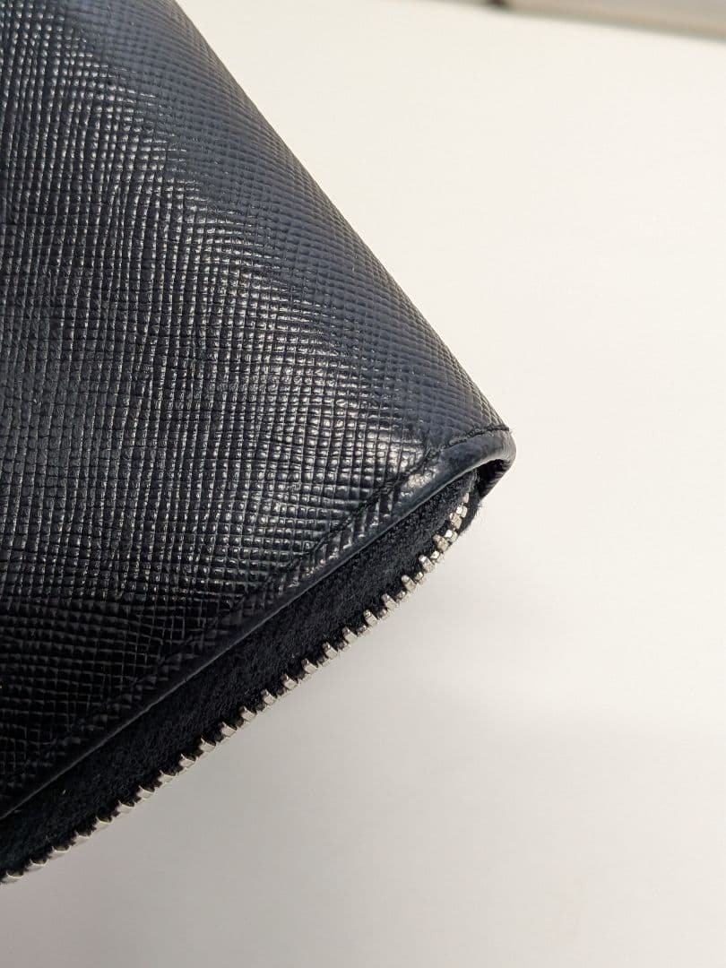 ひろす様　PRADA プラダ ケース