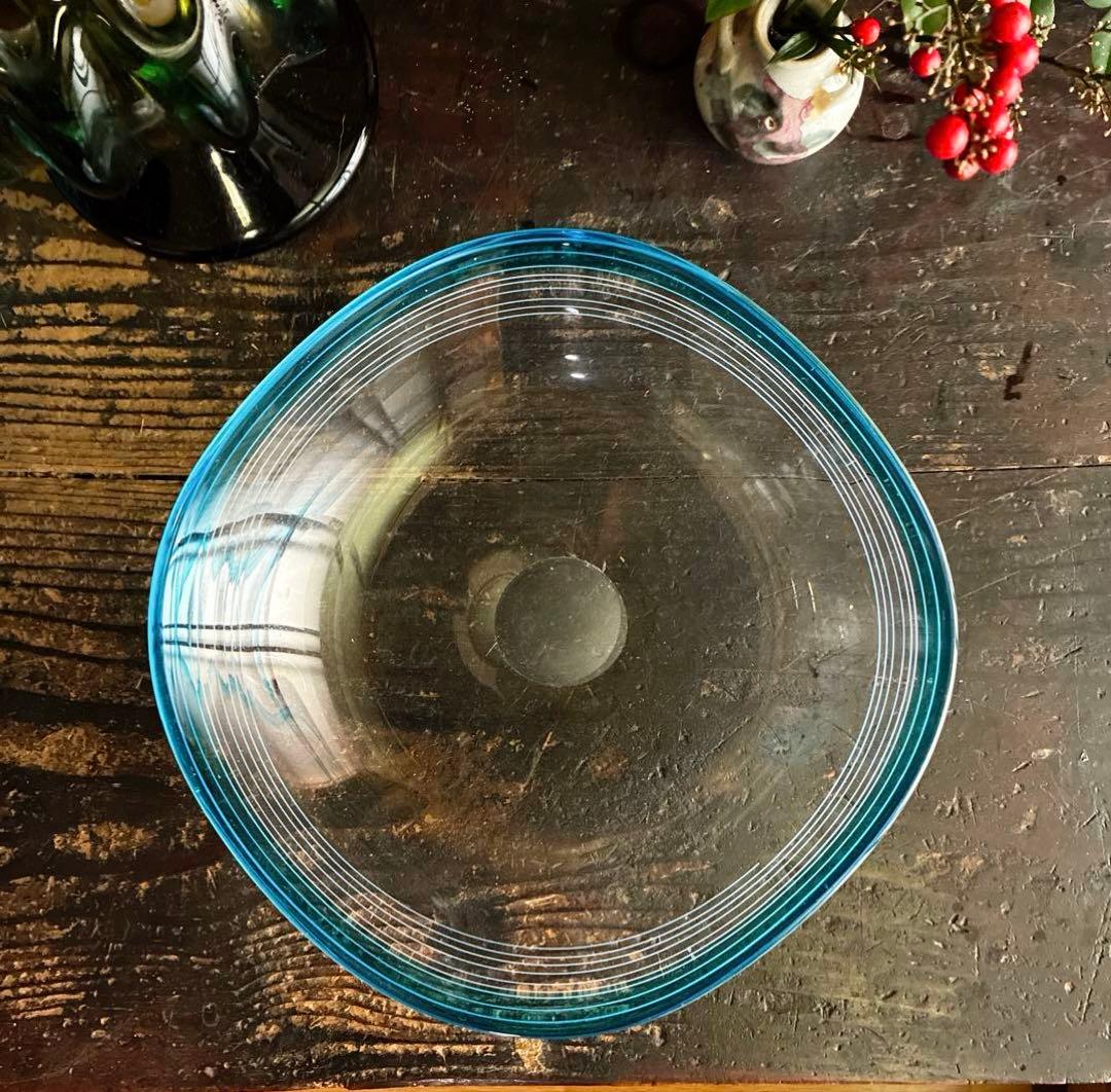 骨董 レトロガラス 四角型 濃水色フチ 線巻 糸巻 菓子鉢 花器 ウランガラス