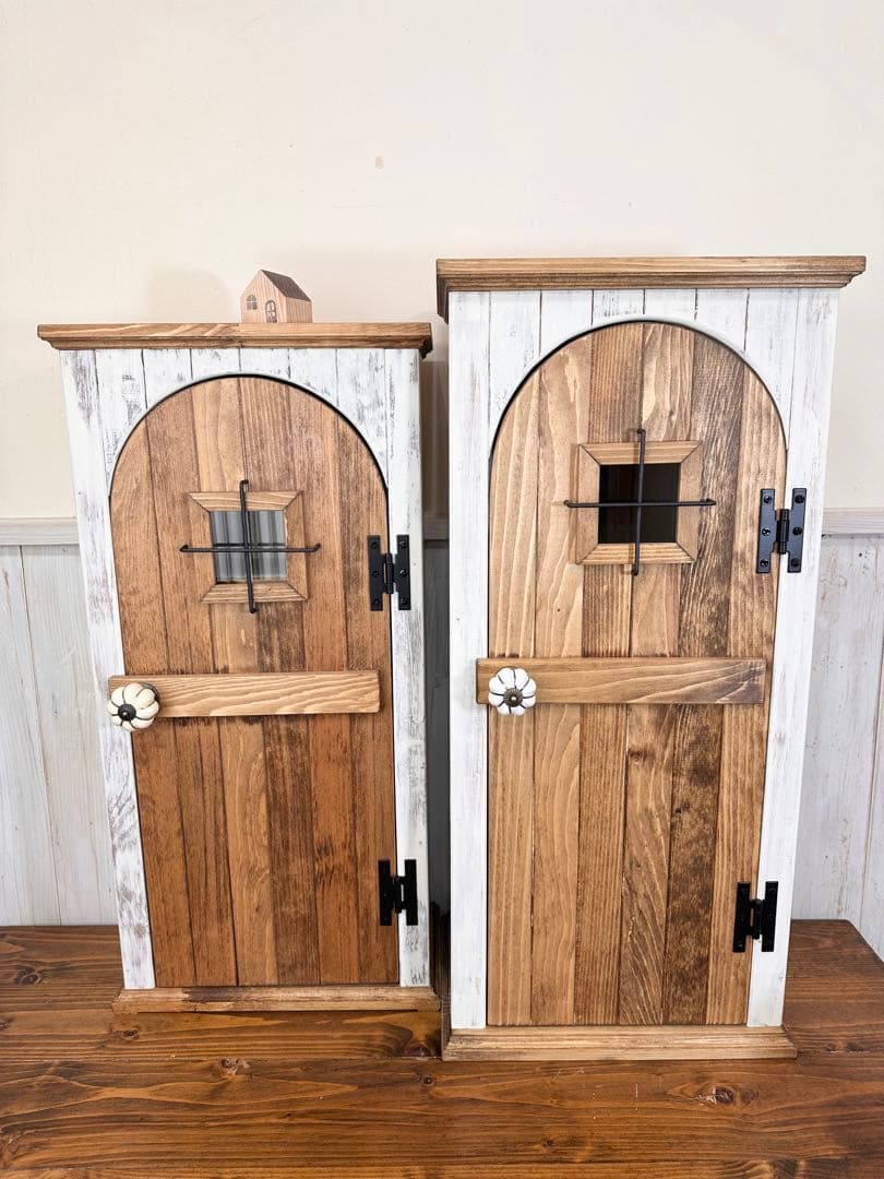 1点のみ】アンティークの扉のようなキャビネット 試作デザインのためお