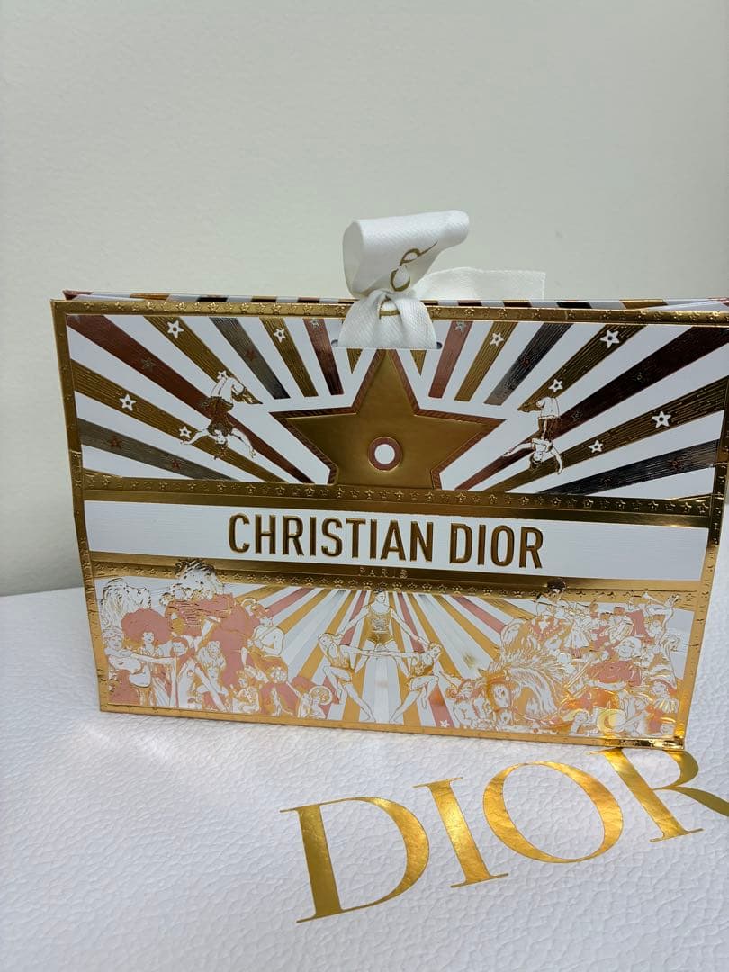 ディオール ホリデー2025 ギフト ボックス ラッピング ショッパー大100個
