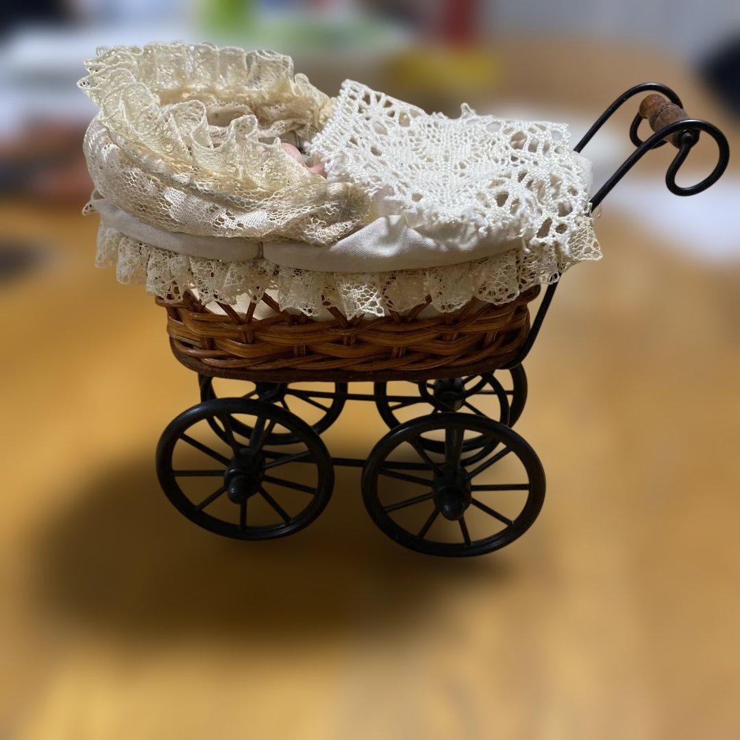 ビスクドール ミニチュアベビーカー 付き