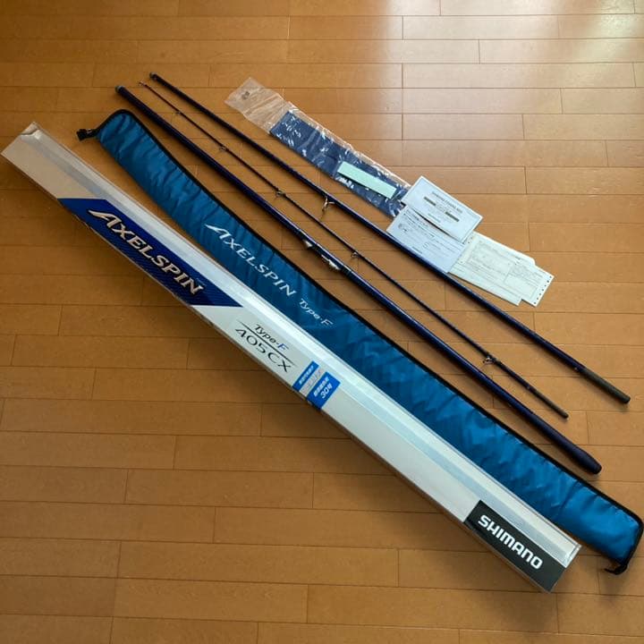 美品 掛け軸 国井柳甫作 金地 鷹に梅図 共箱 太巻き付 縁起物 厄除け