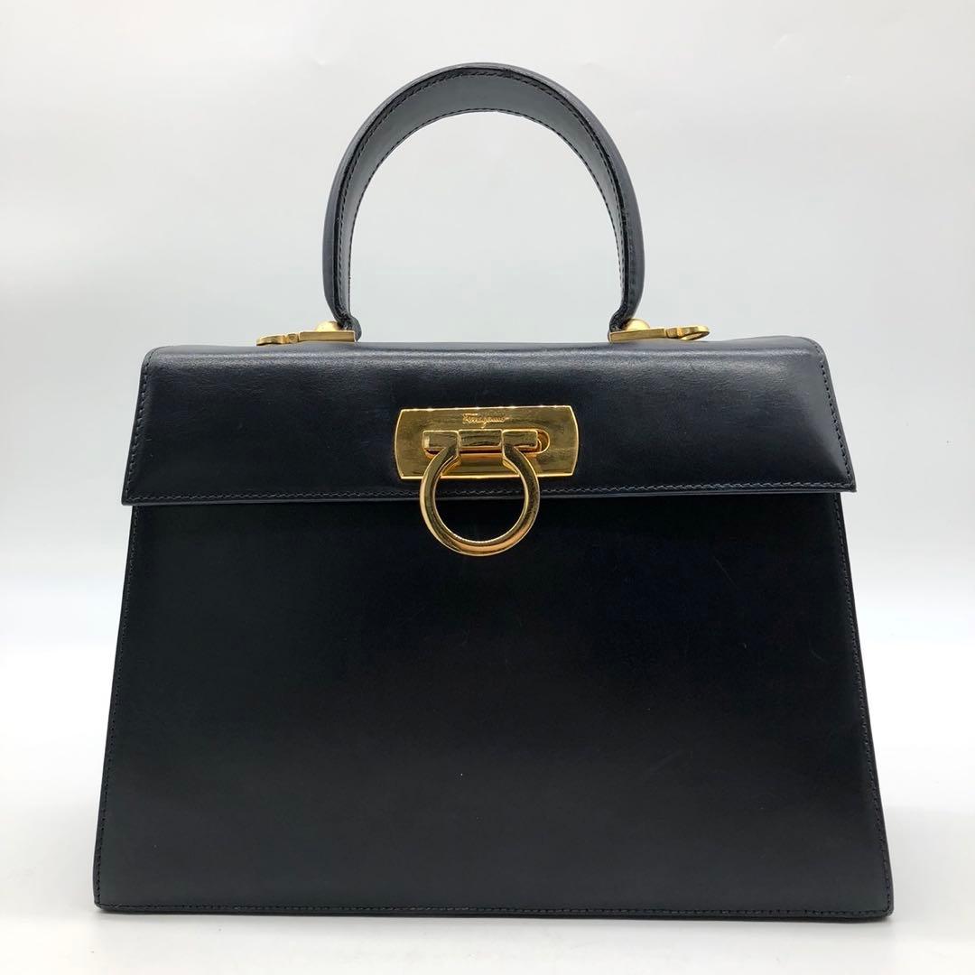 ✨美品✨フェラガモ ハンドバッグ 2way ガンチーニ ゴールド金具 レザー