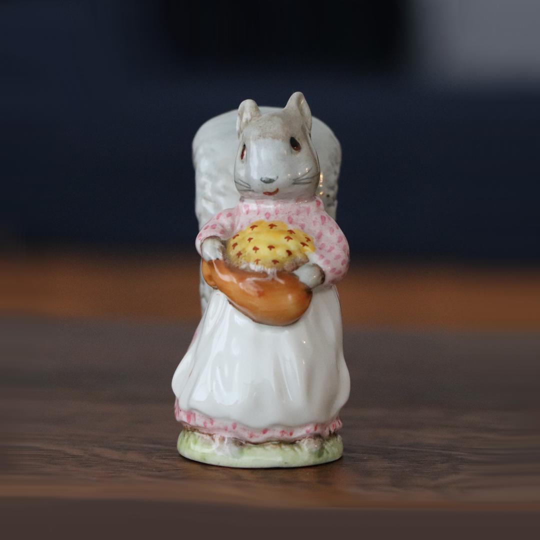 BESWICK ENGLAND Goody Tiptoes 陶器オブジェ BESWICK ENGLAND Goody Tiptoes 陶器オブジェ