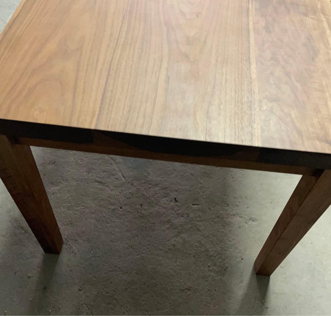 クルミ無垢板ダイニングテーブル オイル仕上げ