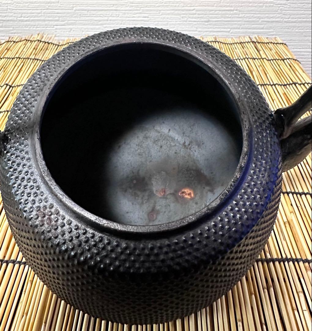 未使用品、長期保管品、栞付　南部岩鋳造　１５型九重アラレ　南部鉄瓶　南部鉄器