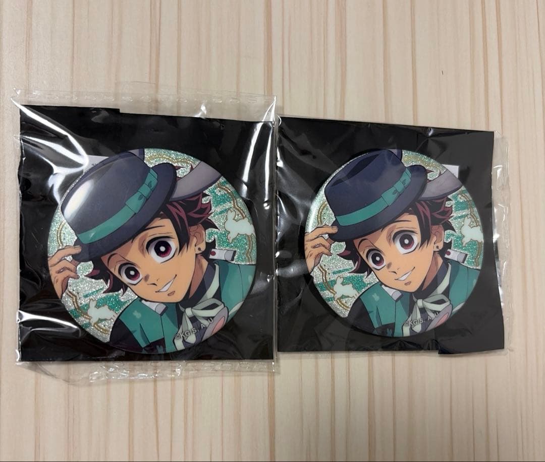 竈門炭治郎 AGF 2023 卯年 ランダムグリッター缶バッジ - メルカリ