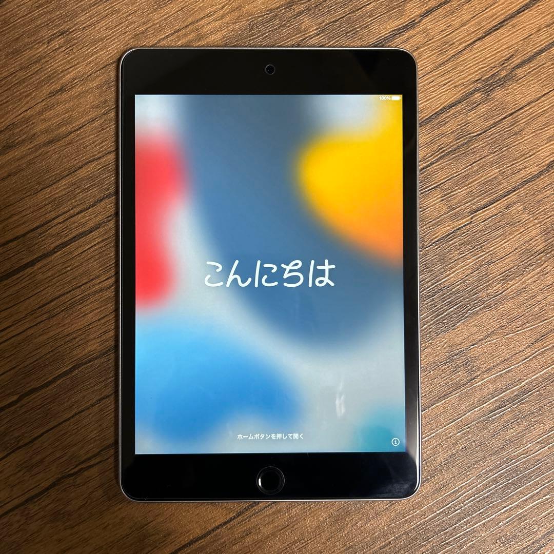 iPad mini 4 128GB Wi-Fiモデル スペースグレー Apple