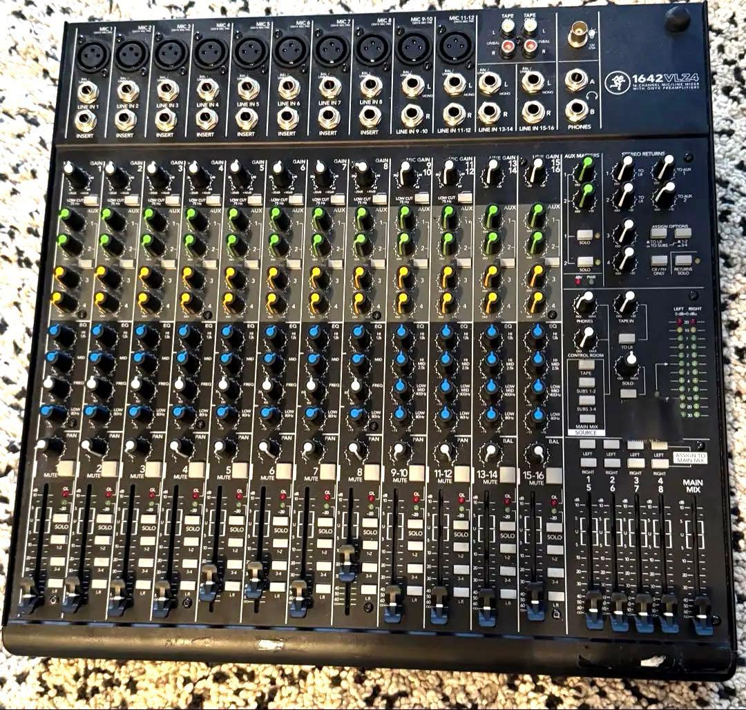 MACKIE（マッキー）の1642VLZ4アナログミキサー