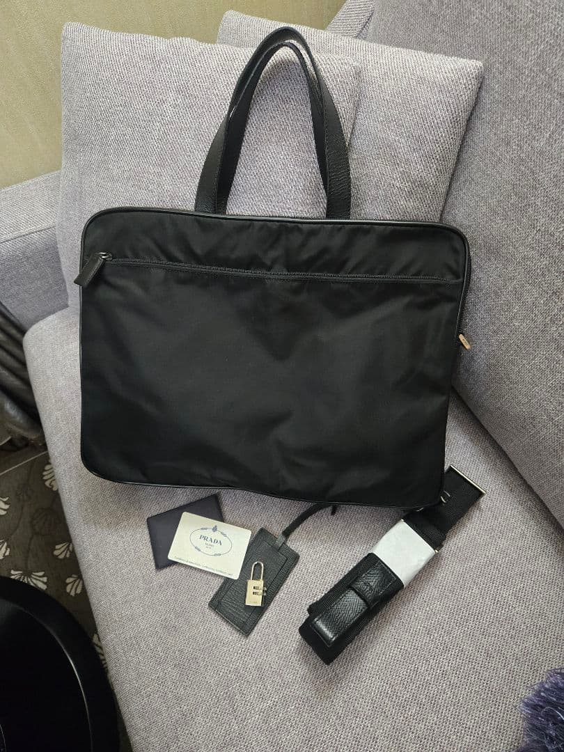 再！お値下げしました。PRADA　プラダ　ブリーフケース ビジネスバッグ　未使用