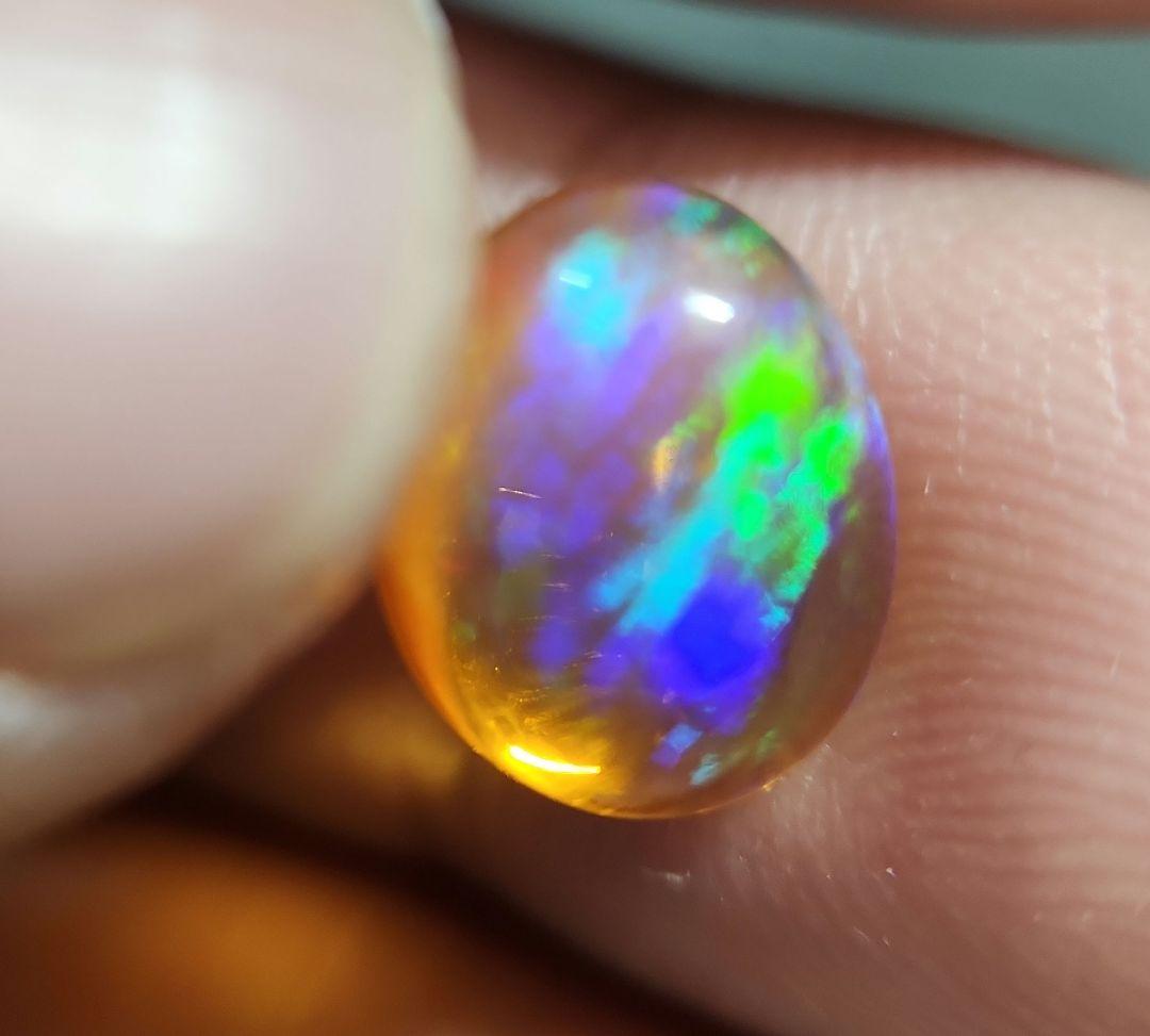 天然ファイアーオパール 2.440ct