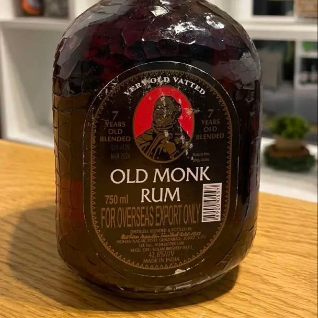 値下げ】ラベル難ありで「オールドモンク」極上7年熟成ラム☆ 今だけ特価！