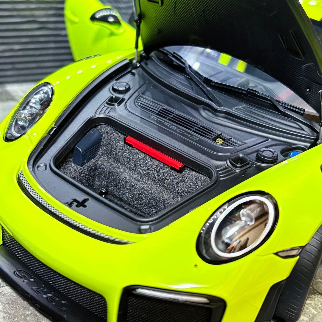 1/18 AUTOart ポルシェ 911 GT2 RS ヴァイザッハPKG