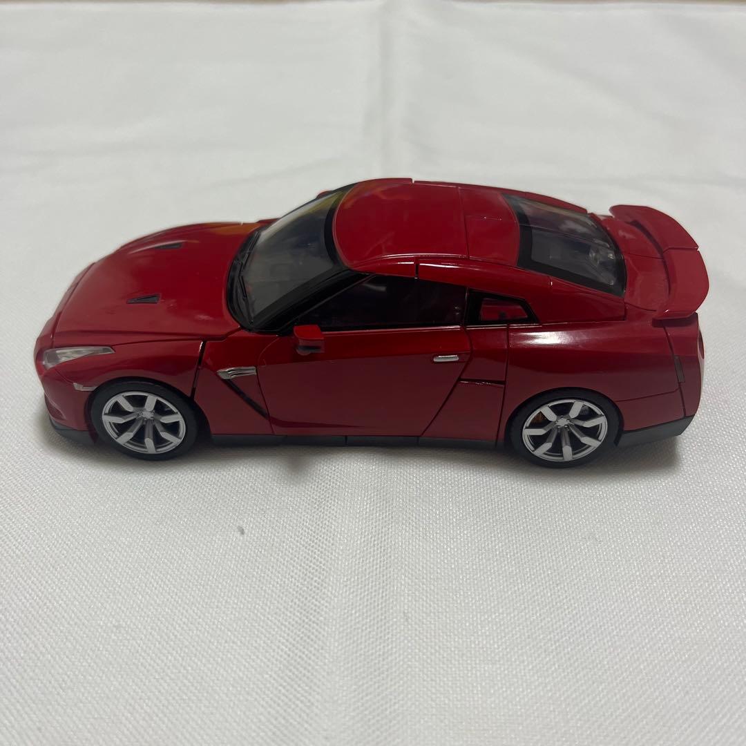 トランスフォーマーオルタニティ　NISSAN GT-R/コンボイ