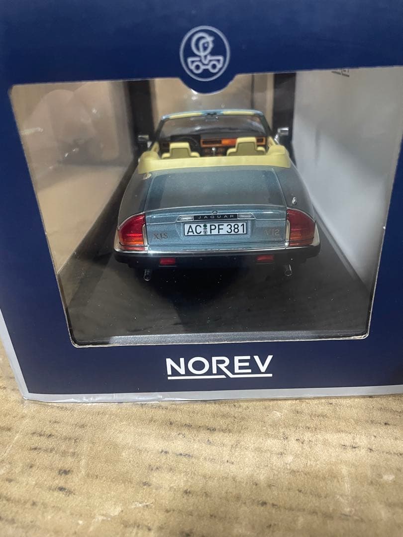 ノレブ 1/18 ジャガー XJ-S 5.3 H.E. コンバーチブル 1988
