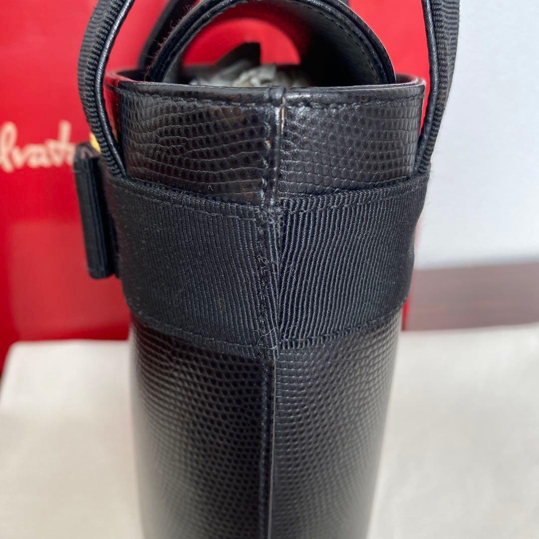 Salvatore Ferragamoハンドバッグ ヴァラリボン バケツバケット