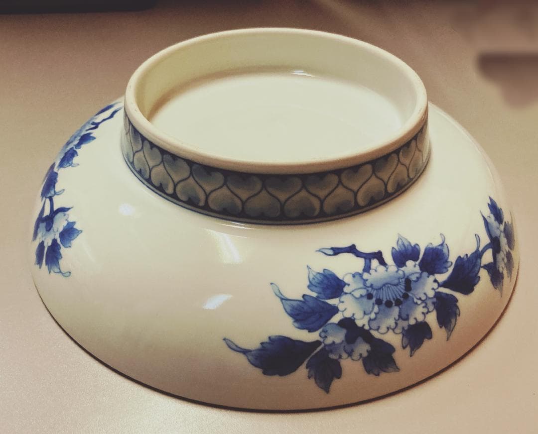 【真作保証】 市川龍仙 色鍋島 色絵唐花文 七寸皿