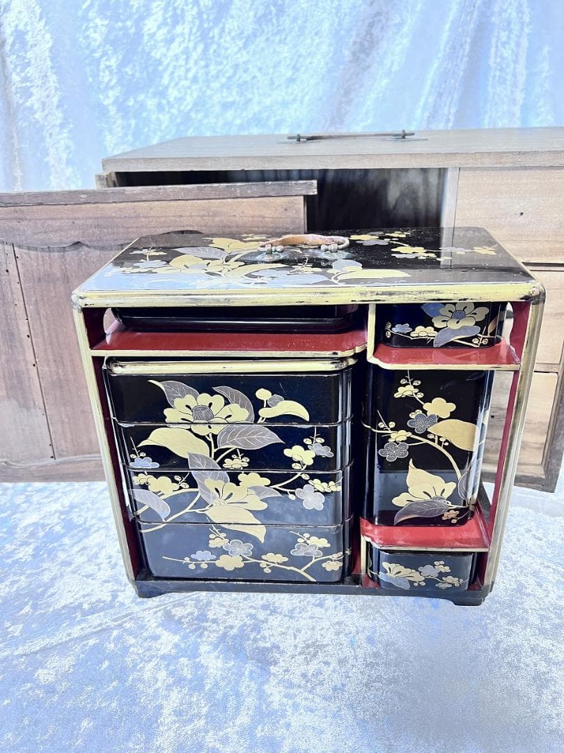 金銀蒔絵　野弁当箱　椿　梅紋 漆器 重箱セット 金箔花模様