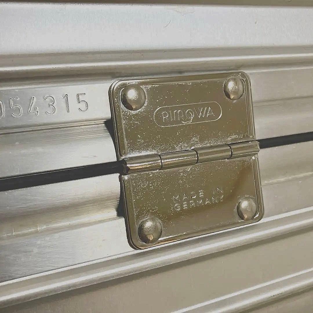 美品・リモワトパーズ 4輪32L ルフトハンザ航空モデル 限界値引き中20