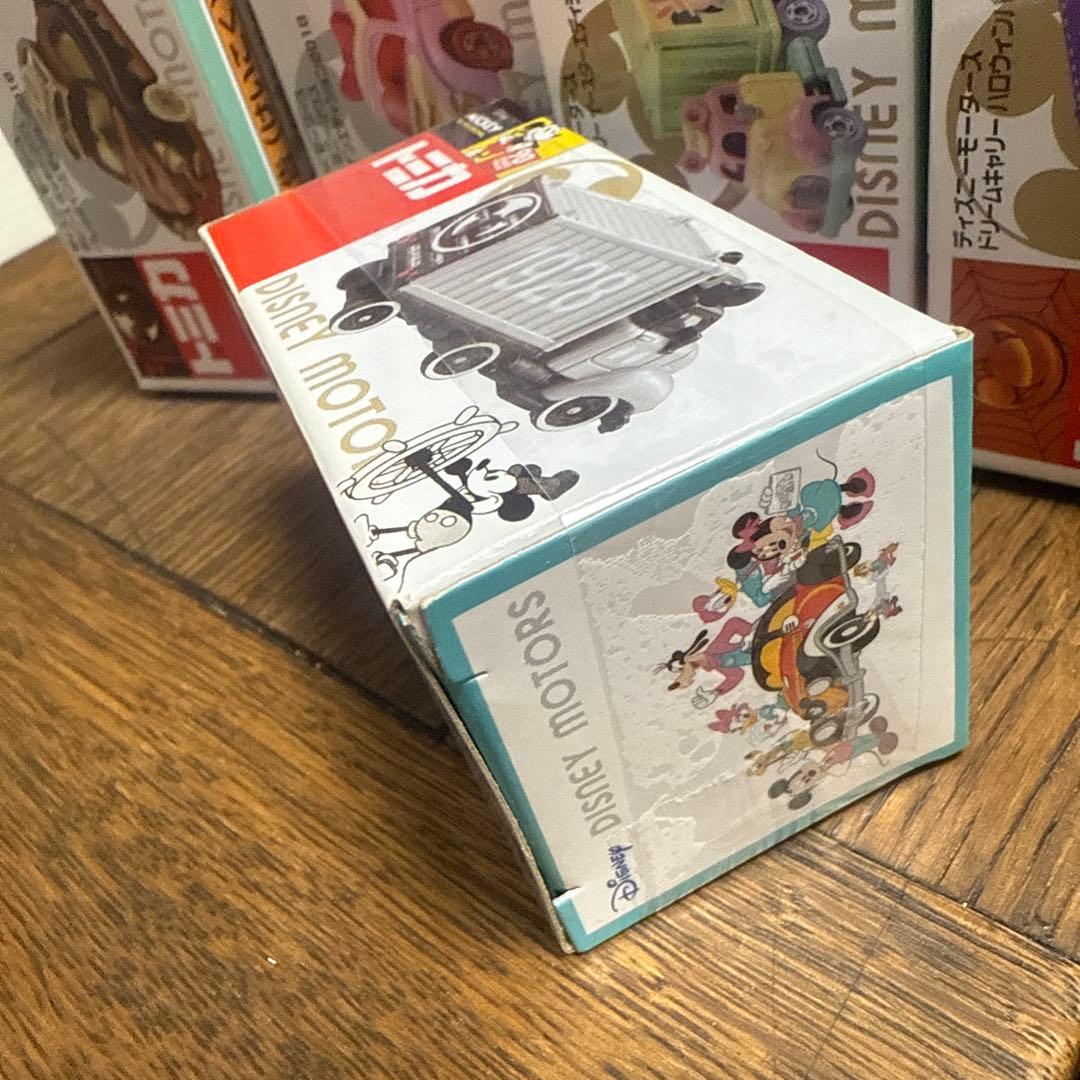 希少 新品同様品 トミカ ディズニー プーさん バレンタイン 90周年 8台