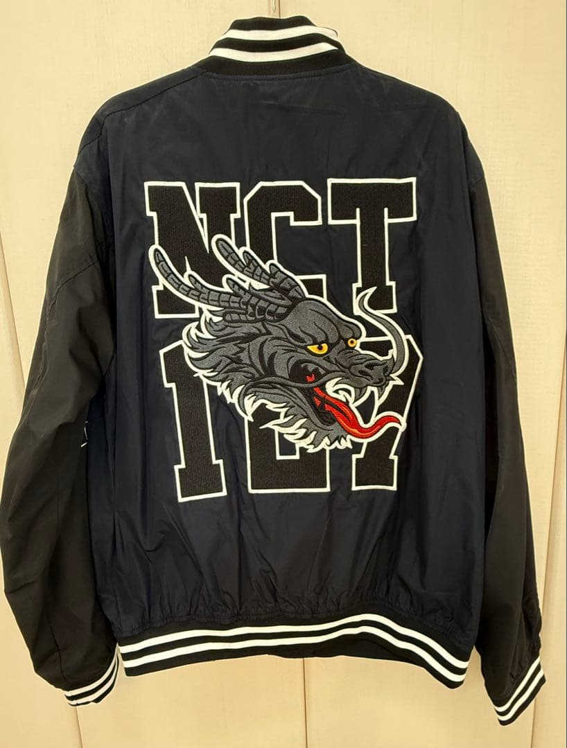 激レア・NCT127 スタジャン ジャケット 公式グッズ