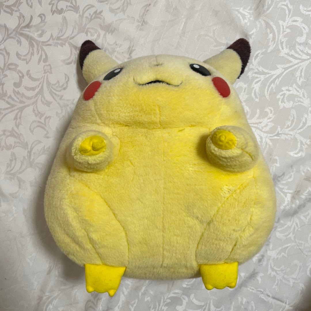 ピカチュウ　レトロ　等身大