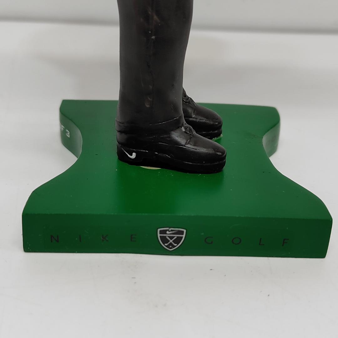 ナイキ タイガーウッズ フィギュア ボブルヘッド レア 希少 m1190