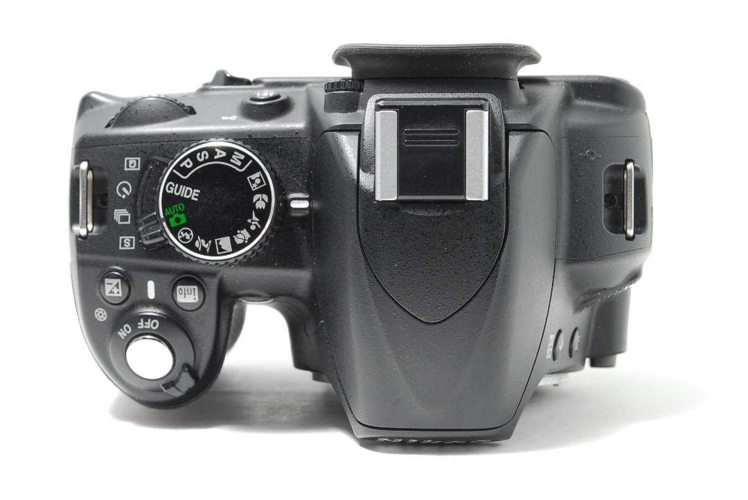 Nikon D3100 スマホ転送 万能の手振れ補正レンズ 写真も動画もOK