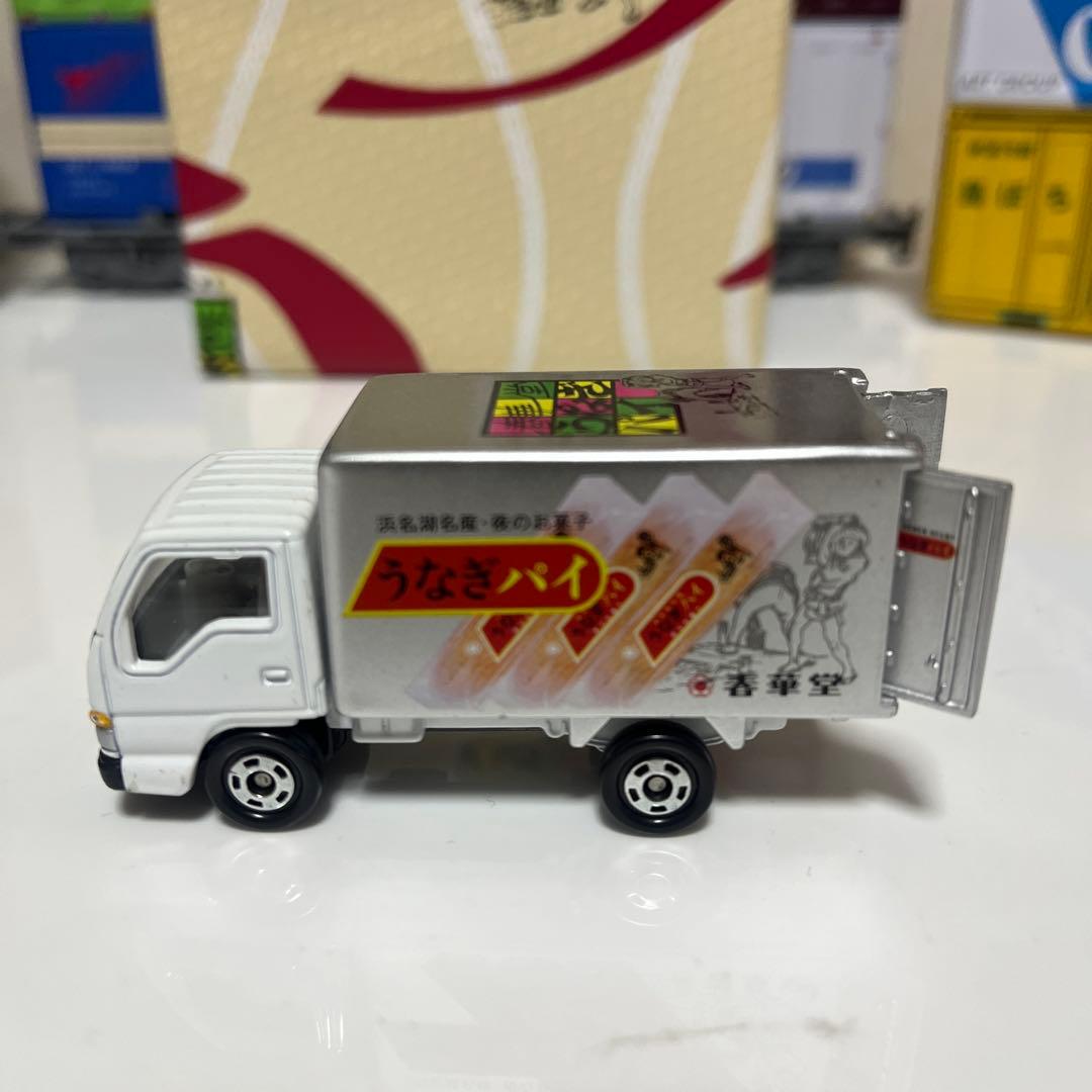 トミカ　春華堂配送車２台