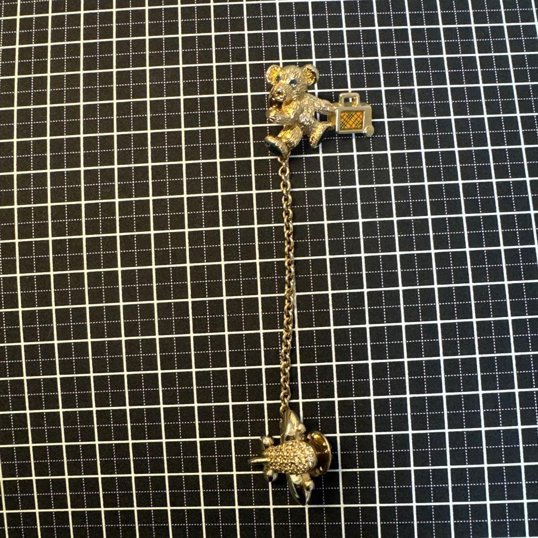 Vintage Burberry クマと飛行機 ピンブローチ'123