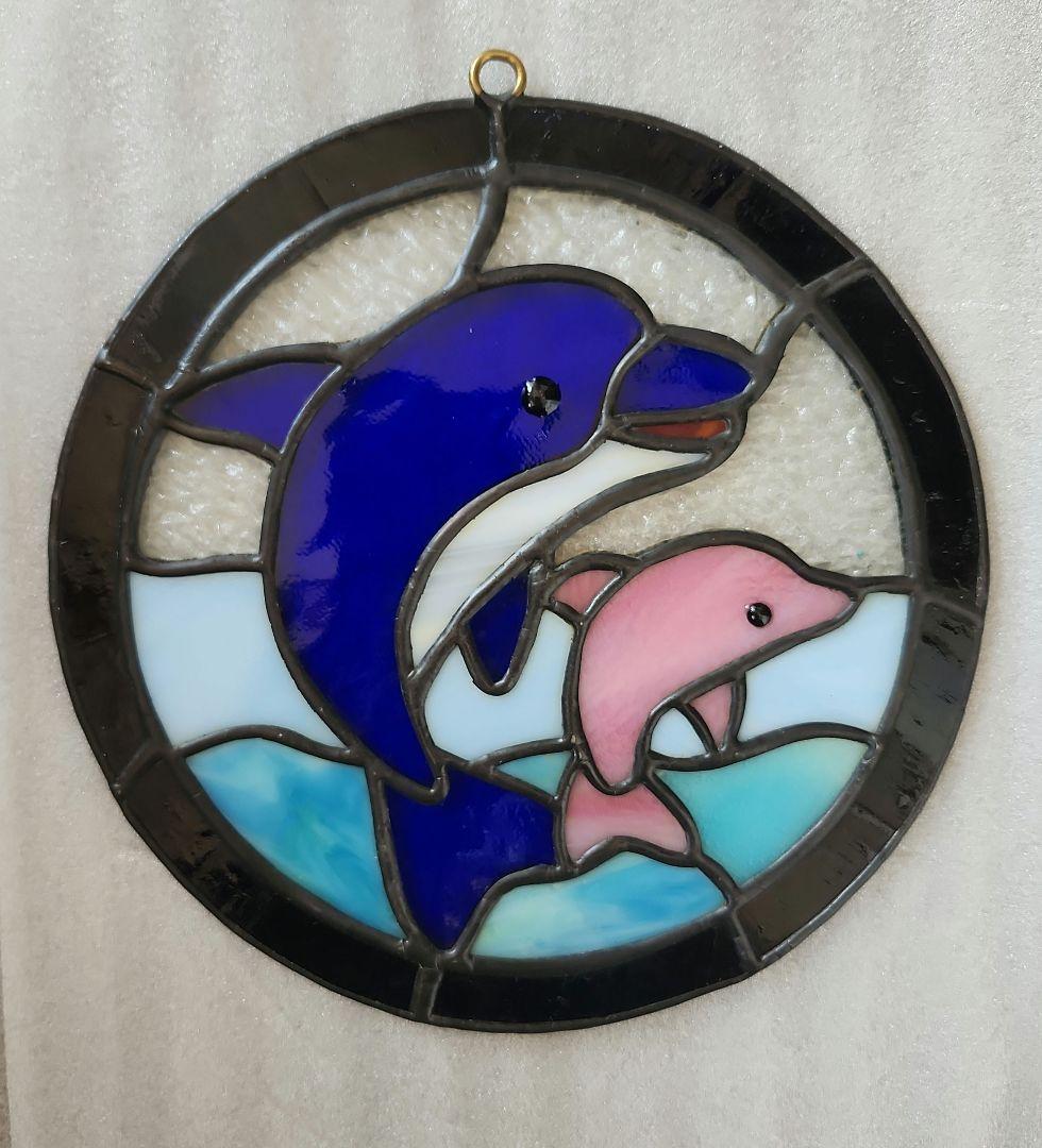 ステンドグラス製 2色のイルカのサンキャッチャーパネル イルカの