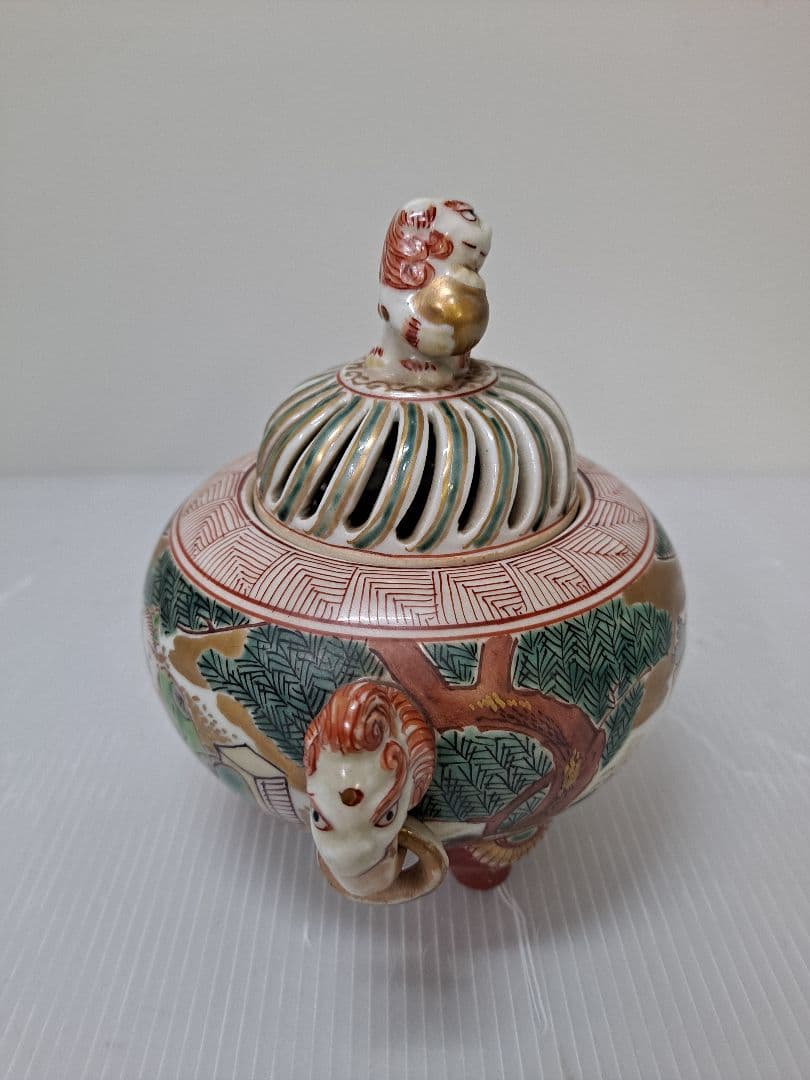 九谷焼 未使用 耳付き 三つ足香炉 赤絵 つまみ狛犬 アンティーク