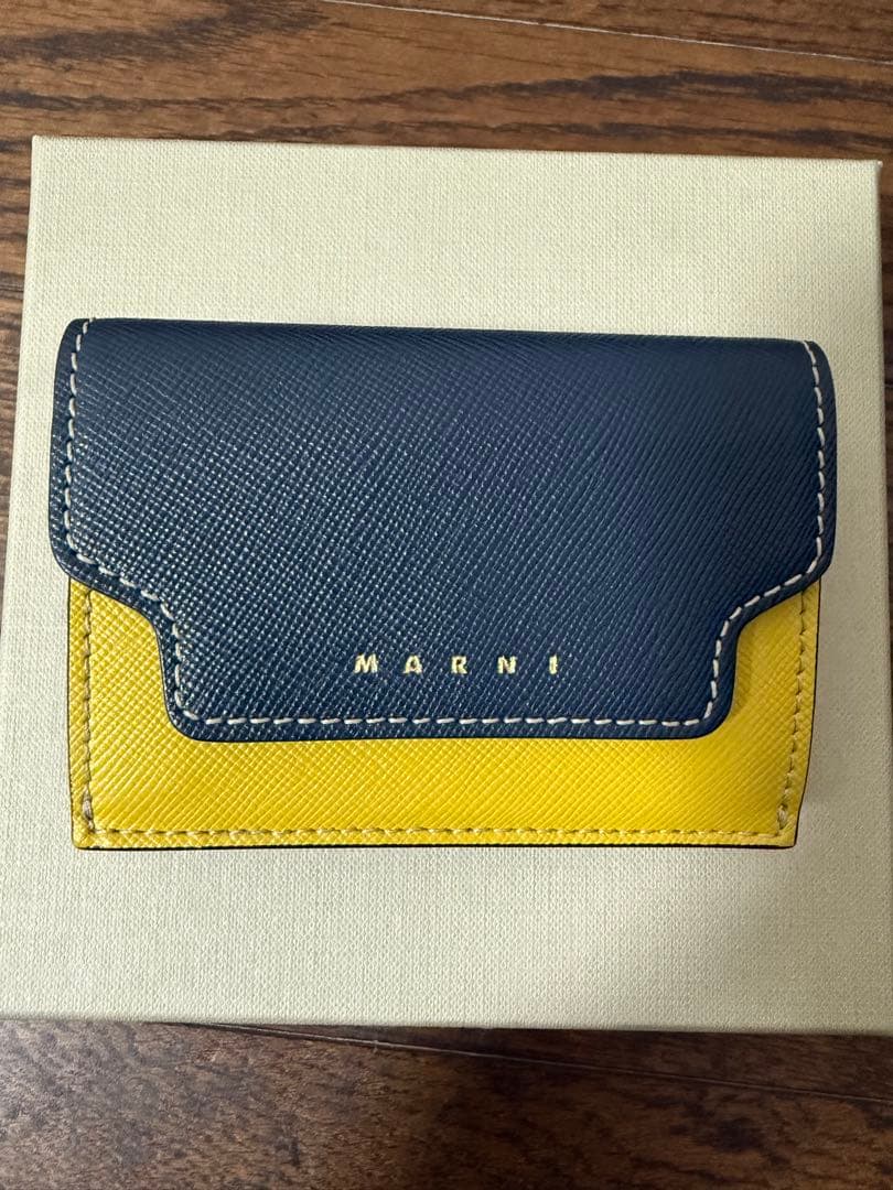 MARNI マルニ ネイビー/イエロー 三つ折り財布 MARNI 三つ折り財布
