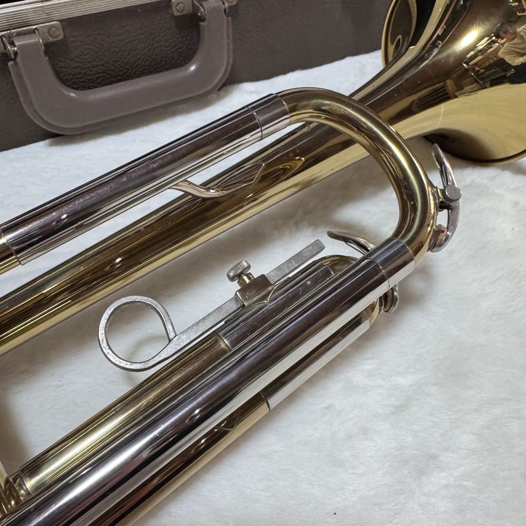 Buescher 930 トランペット 本体 ケース付き B5070 ゴールド