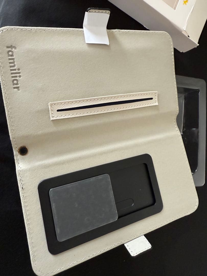 familiar 手帳型スマホケース クマと犬刺繍