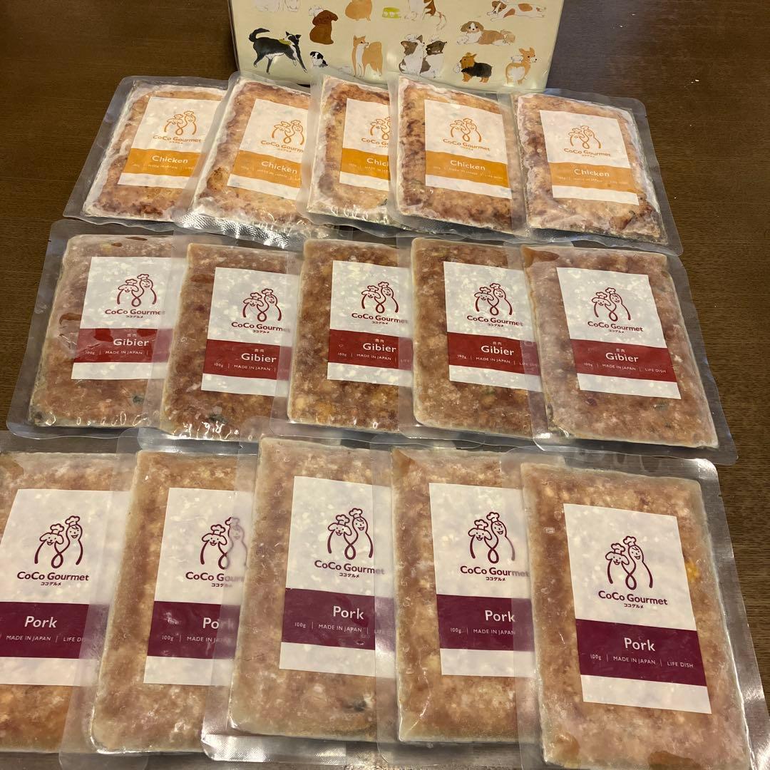 ココグルメウェットフード チキン、ポーク、ジビエ100g 15パウチ