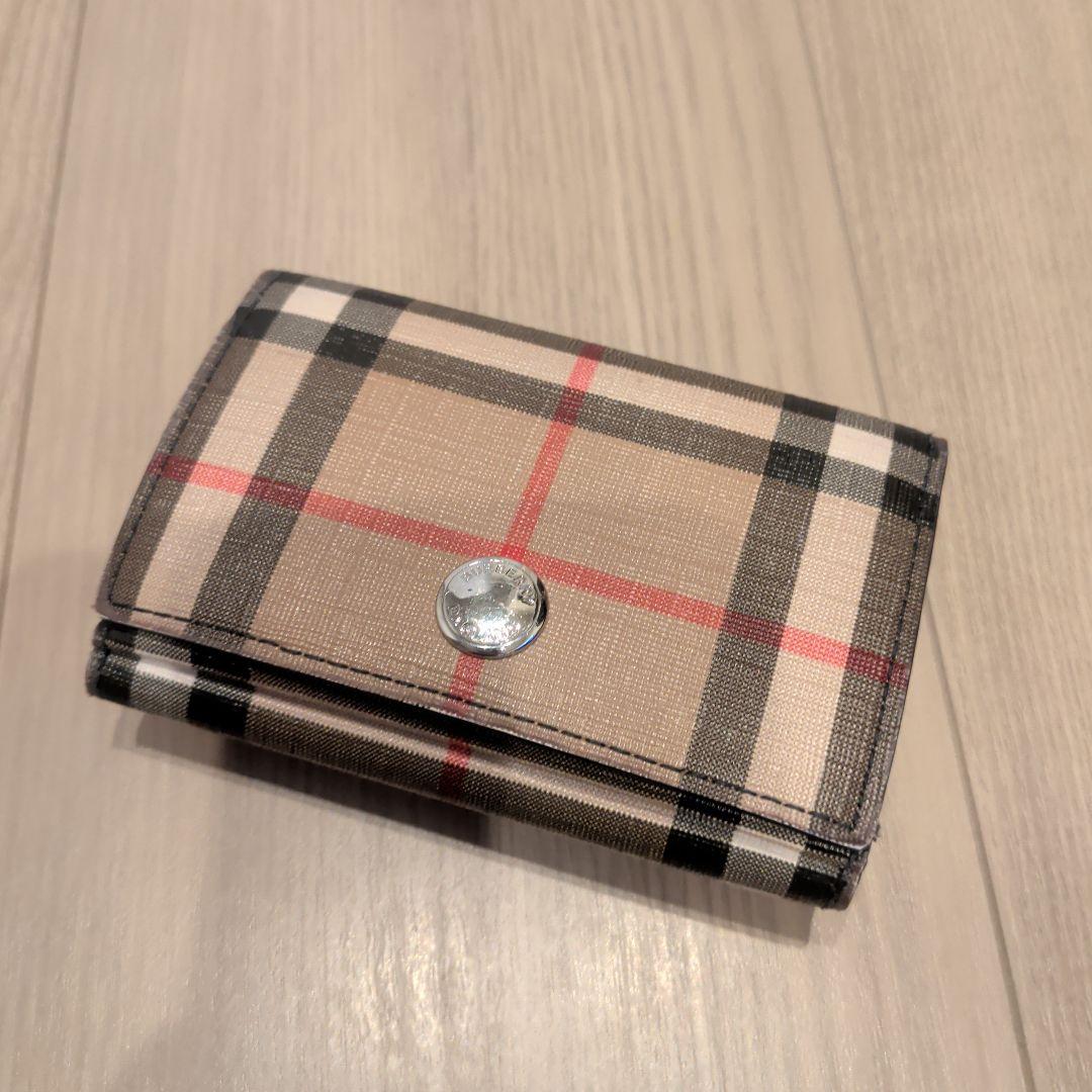 Burberry チェック柄 三つ折り財布 - メルカリ