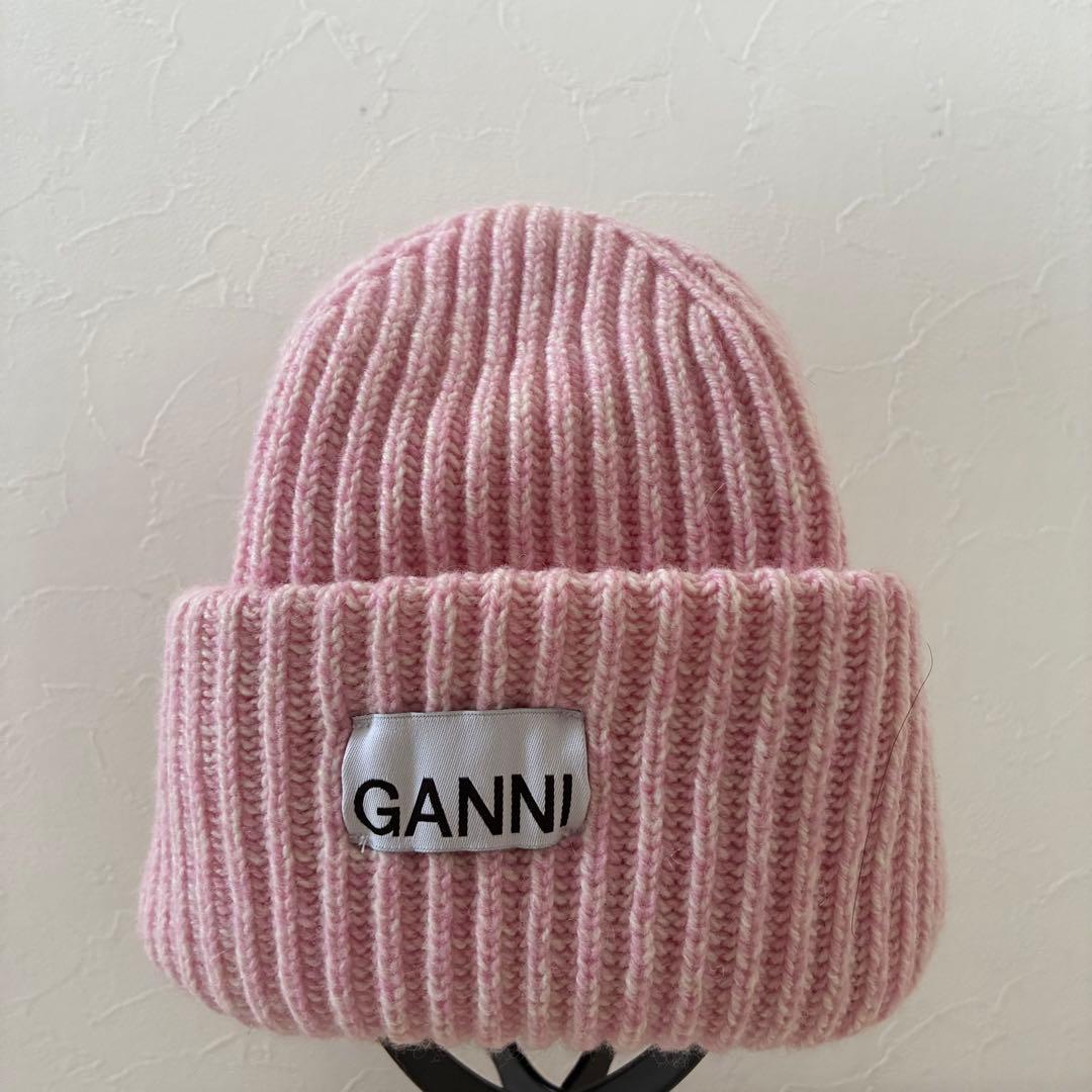 GANNI】ピンク ニット帽 分厚め