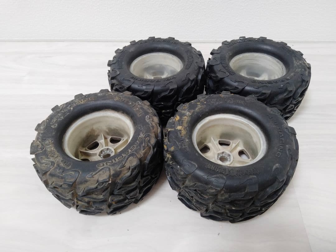 中古　1/8ビッグタイヤホイール　1台分4本　ファイヤーパター　 HPIサベージ