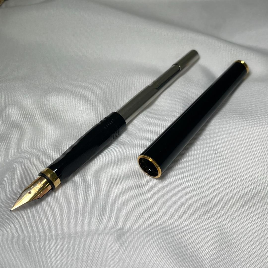 d*7様 【中古】PARKER パーカー 万年筆 18K ケース付き インク付き