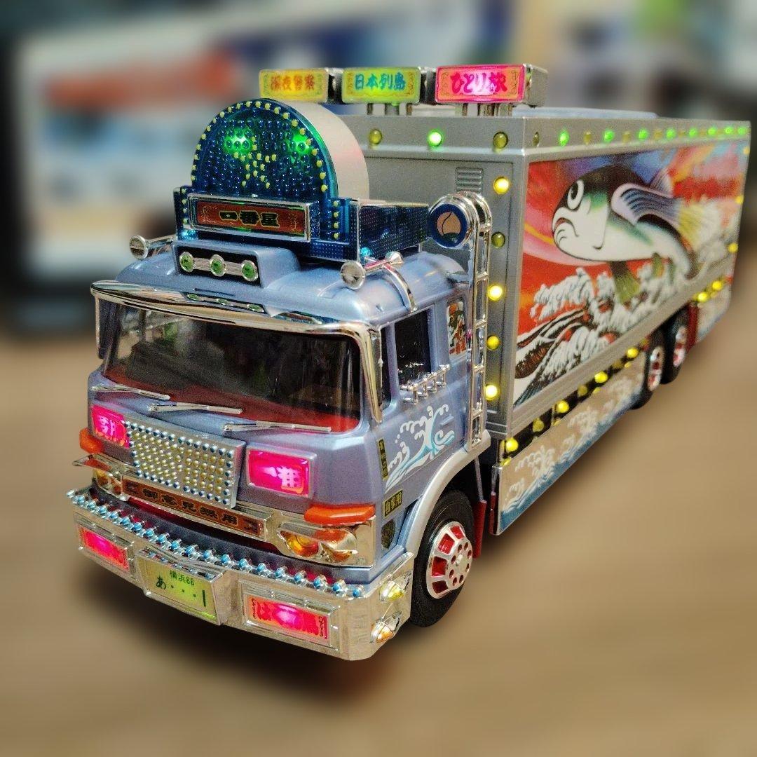 バンダイ　1/32 ラジオコントロール　トラック野郎熱風5000キロ Amazon.co.jp: ？ 1/32 RC トラック野郎 再会 熱風5000キロ 1979年8月