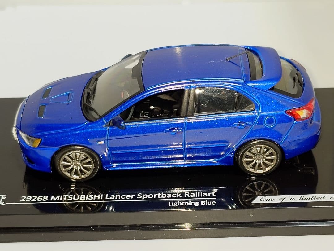 三菱 ランサースポーツバック 1/43 ミニカー ブルー ビテセ ギャラン