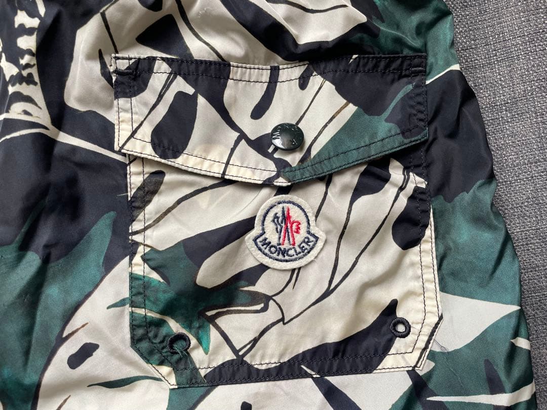 美品】MONCLER モンクレール 正規品 スウィムショーツ ボタニカル柄 S